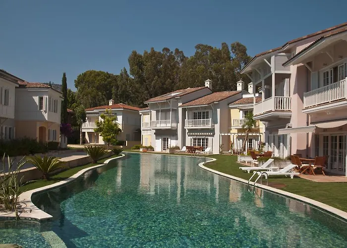 Vilă Portville Holiday Villas *