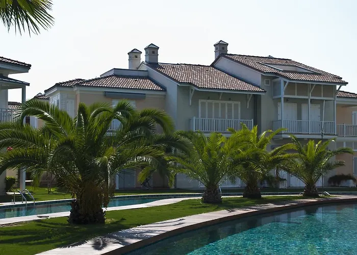 Portville Holiday Villas Vilă *